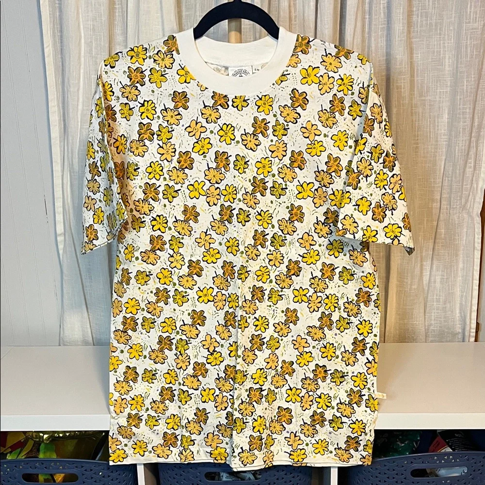 Graphis Essentialist Live Mode Vintage Tee, Size S/M - Picture 1 of 3